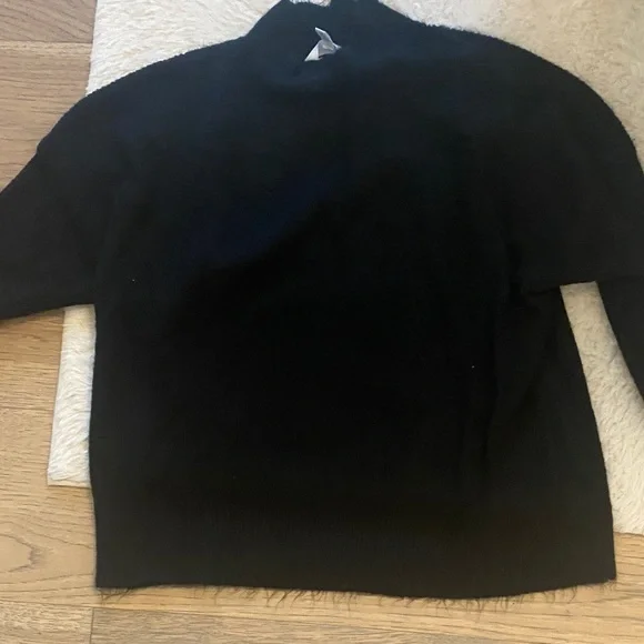 Black and Blue Mock neck Sweater Set - Picture 5 of 6